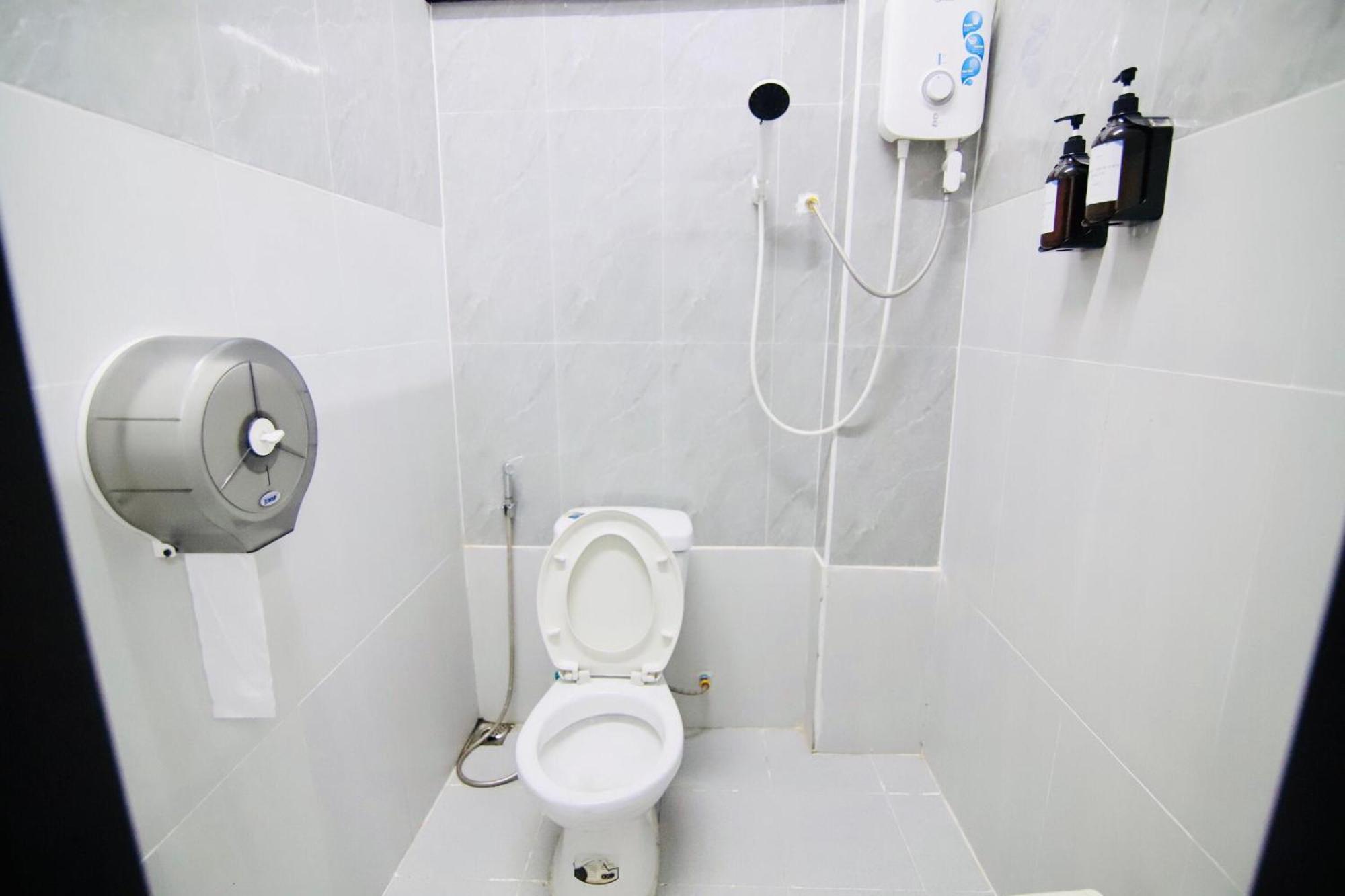 Chanthavong Hostel Luang Prabang Buitenkant foto